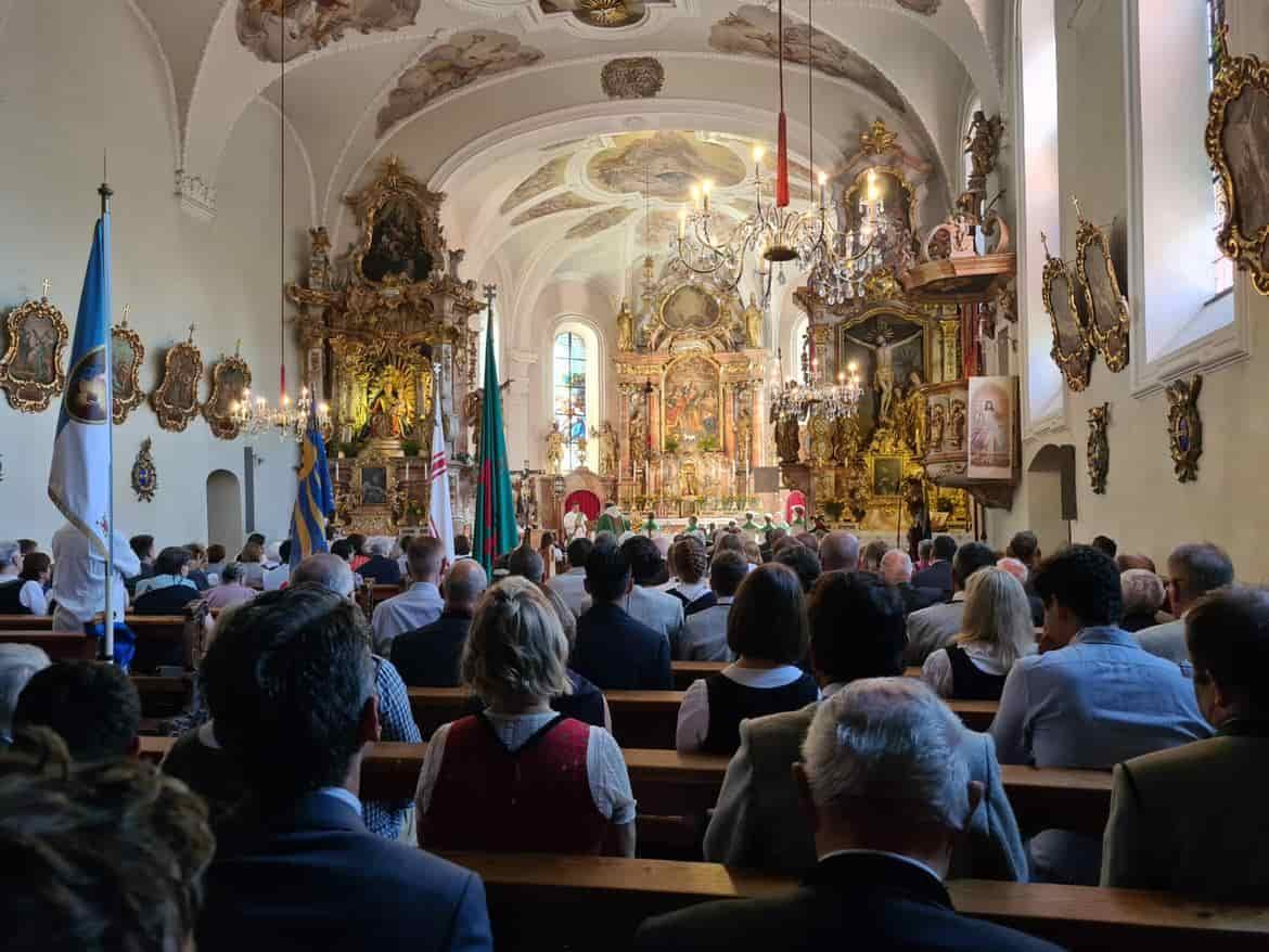 La-celebrazione-nella-chiesa-di-Alpbach-EFA-2023_imagefullwide