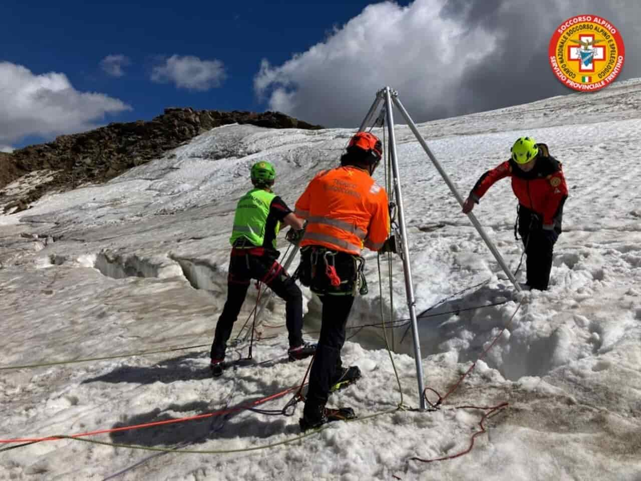 SOCCORSO ALPINO GHIACCIAIO (1)