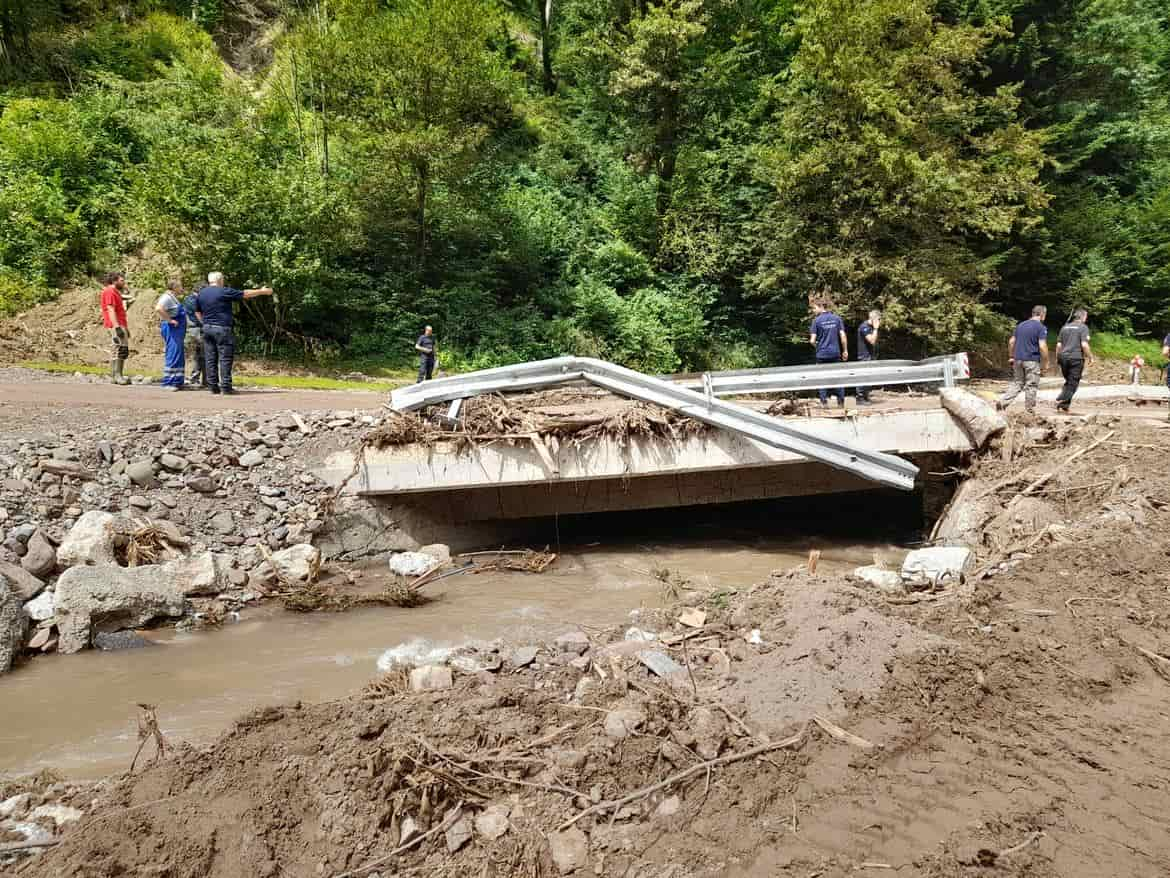 VIGILI FUOCO ALLUVIONI SLOVENIA (3)