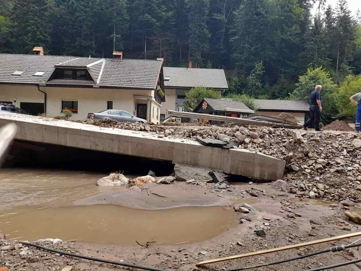 VIGILI FUOCO ALLUVIONI SLOVENIA (4)