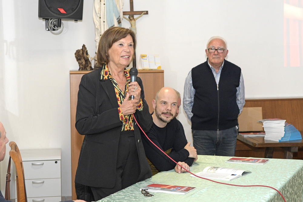 FILODRAMMATICA LA SCENA VARIGNANO SERATA PRESENTAZIONE LIBRO