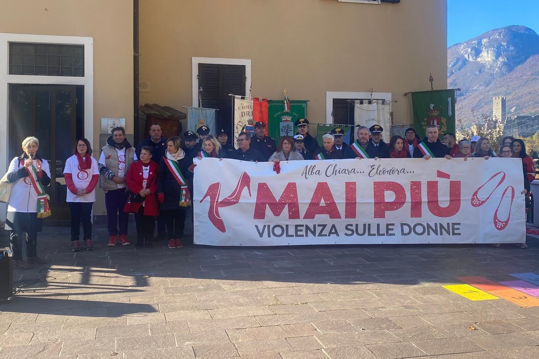 marcia contro violenza donne 203 drena (12)