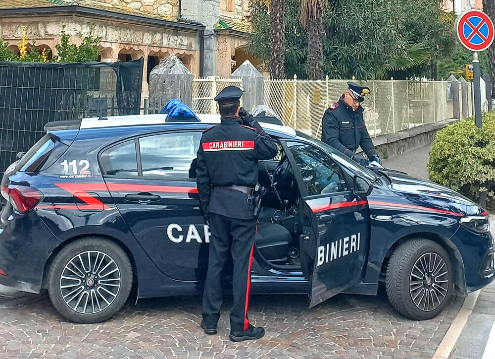 CARABINIERI CHIESA S TRINITà ARCO W