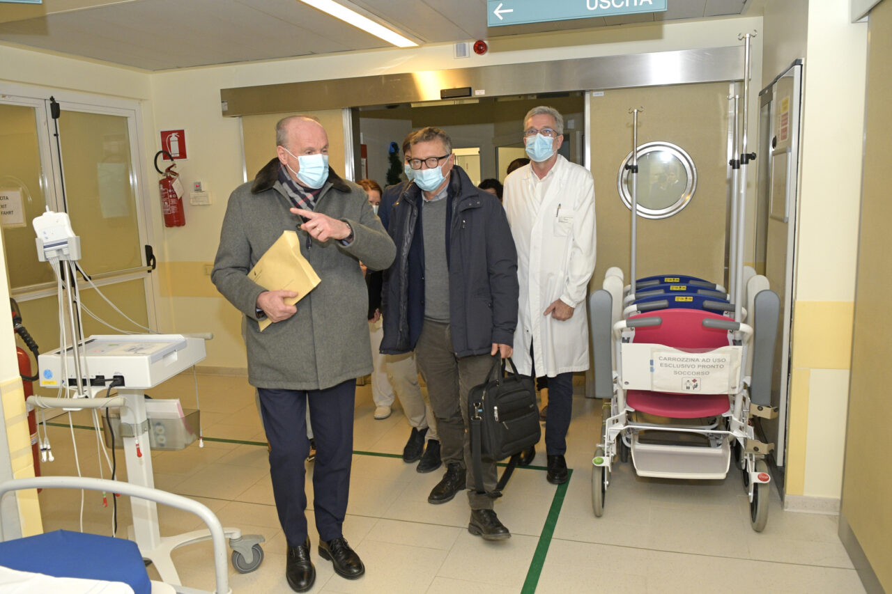 ASSESSORE SANITÀ TONINA NELLA OPERAZIONE ASCOLTO VISITA L'OSPEDALE DI ARCO