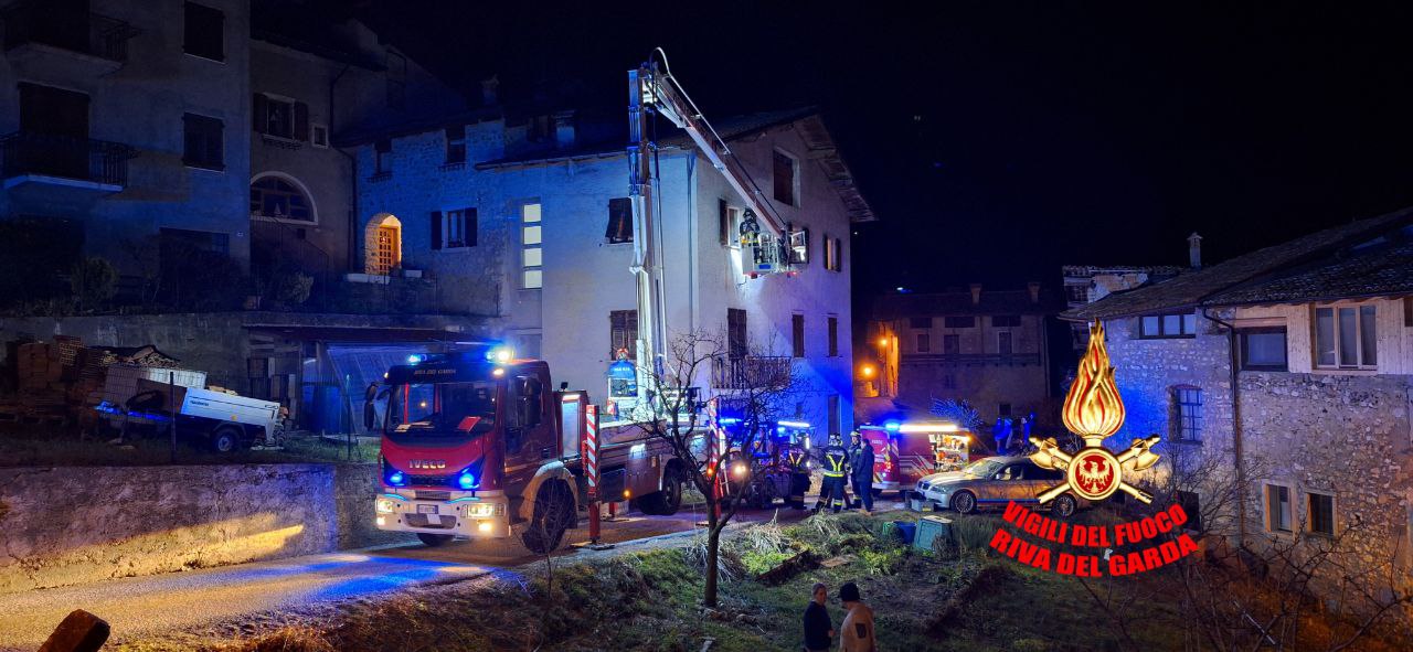 incendio ville monte tenno (1)