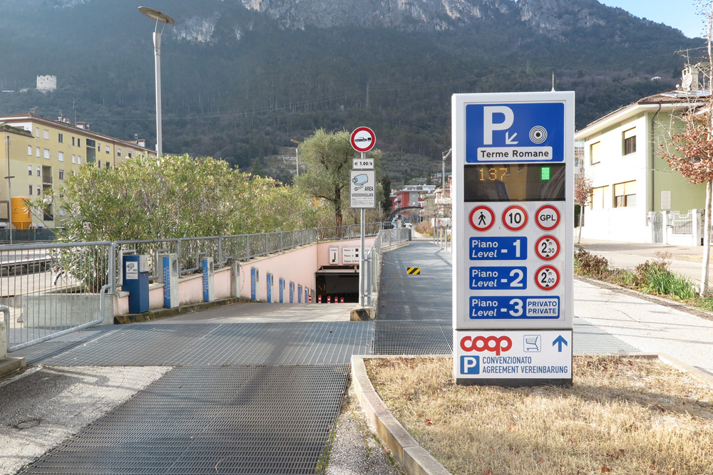 IMG_0862 parcheggio apm terme romane riva (1)