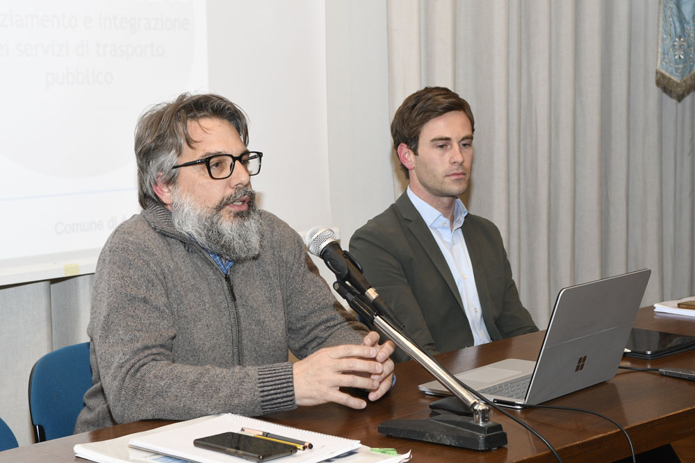 _DSC4979 ASSEMBLEA PINCH POINT PUMS ARCO VIABILITà AIUOLE STRADA (15)