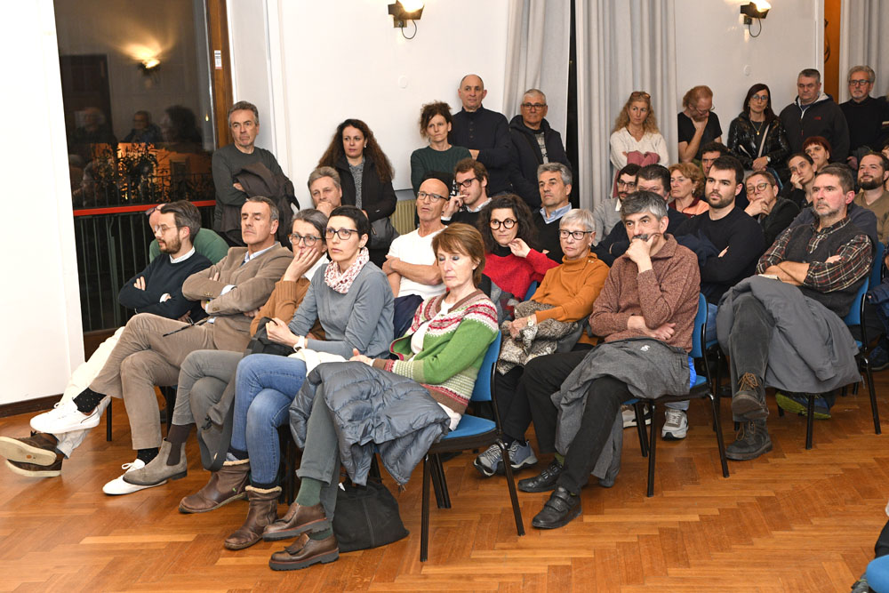 _DSC4979 ASSEMBLEA PINCH POINT PUMS ARCO VIABILITà AIUOLE STRADA (4)