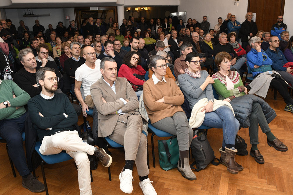 _DSC4979 ASSEMBLEA PINCH POINT PUMS ARCO VIABILITà AIUOLE STRADA (7)