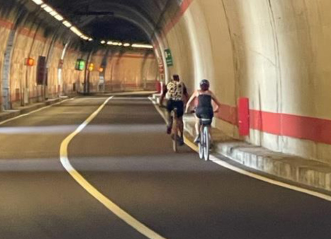 CICLOVIA-SLIDE-31-BICI-TUNNEL.jpg