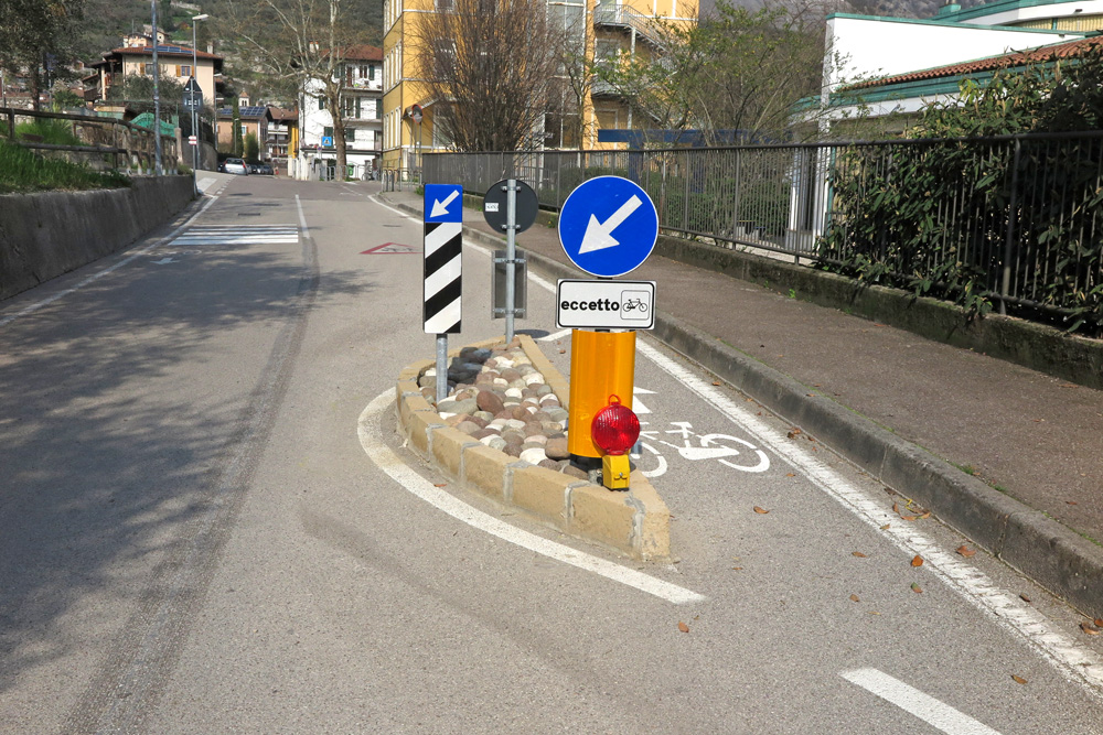 IMG_0968 PINCH POINT ARCO PUMS ISOLE STRADA (3)