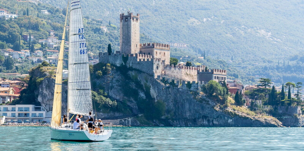 veleggiata-skipper-fraglia-vela-malcesine-e1607596990735