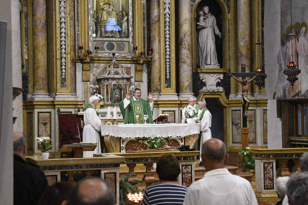 _DSC2536 SANTUARIO GRAZIE ULTIMA MESSA FRATI FRANCESCANI ARCO (2)