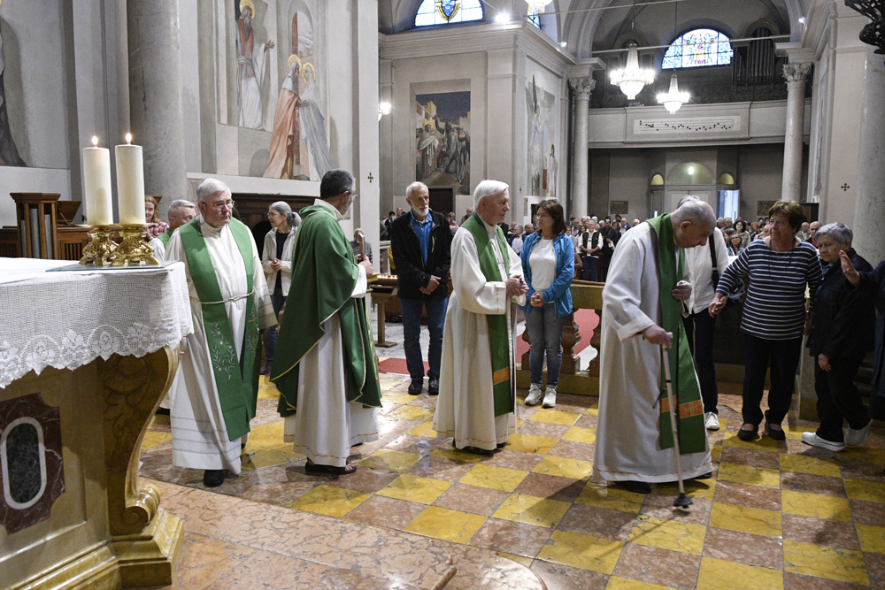 _DSC2536 SANTUARIO GRAZIE ULTIMA MESSA FRATI FRANCESCANI ARCO (24)