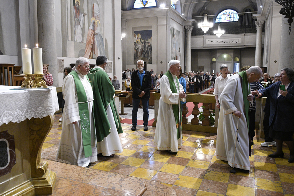 _DSC2536 SANTUARIO GRAZIE ULTIMA MESSA FRATI FRANCESCANI ARCO (25)