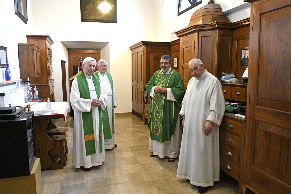 _DSC2536 SANTUARIO GRAZIE ULTIMA MESSA FRATI FRANCESCANI ARCO (26)