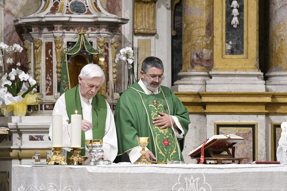 _DSC2536 SANTUARIO GRAZIE ULTIMA MESSA FRATI FRANCESCANI ARCO (4)