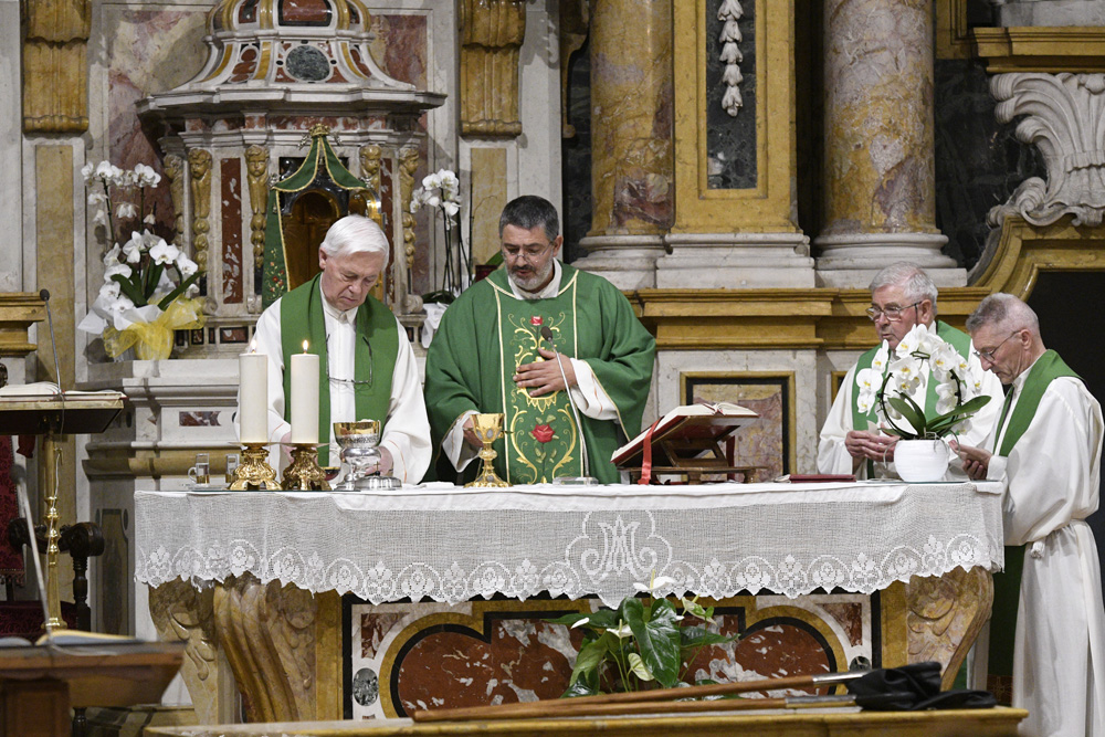 _DSC2536 SANTUARIO GRAZIE ULTIMA MESSA FRATI FRANCESCANI ARCO (5)