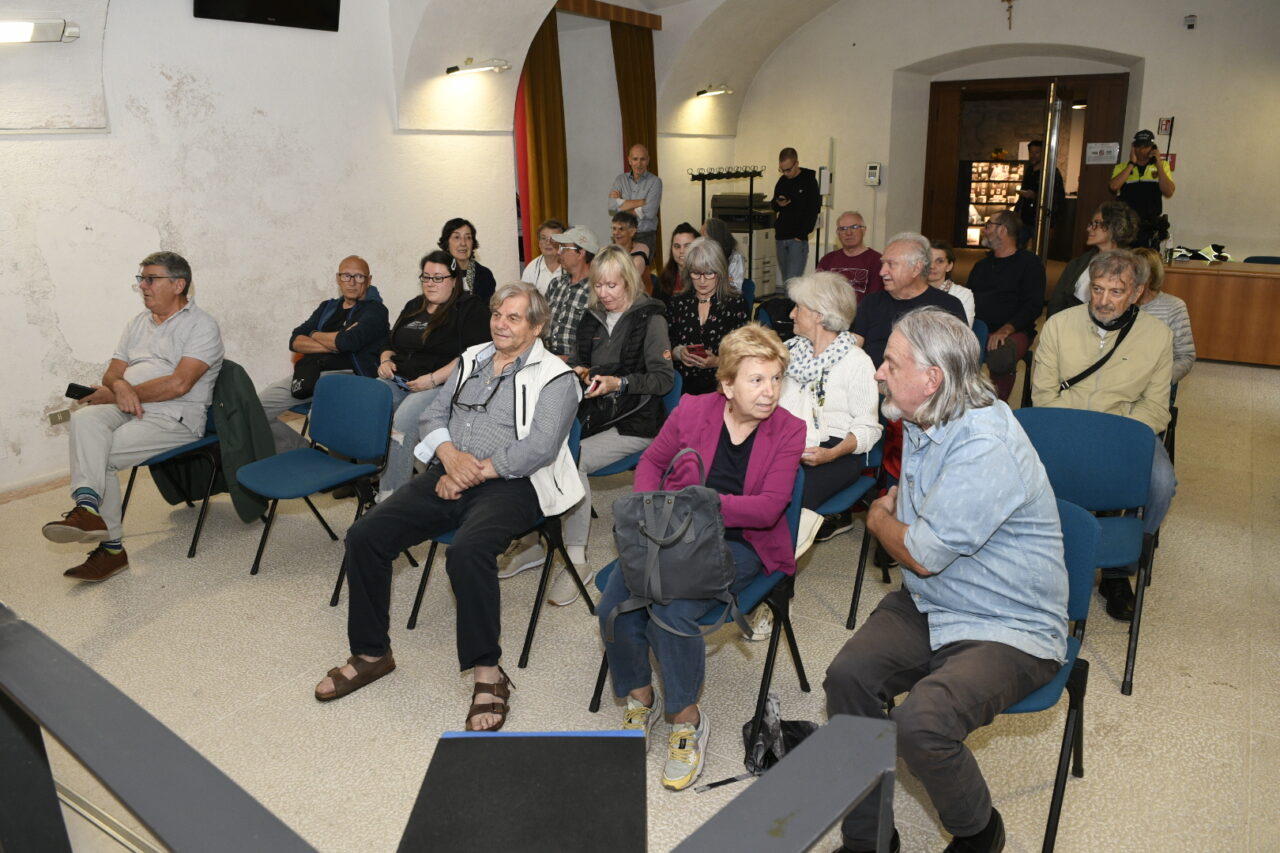 _DSC2768 CONSIGLIO COMUNALE RIVA DESERTO MAGGIORANZA CICLOVIA (4)