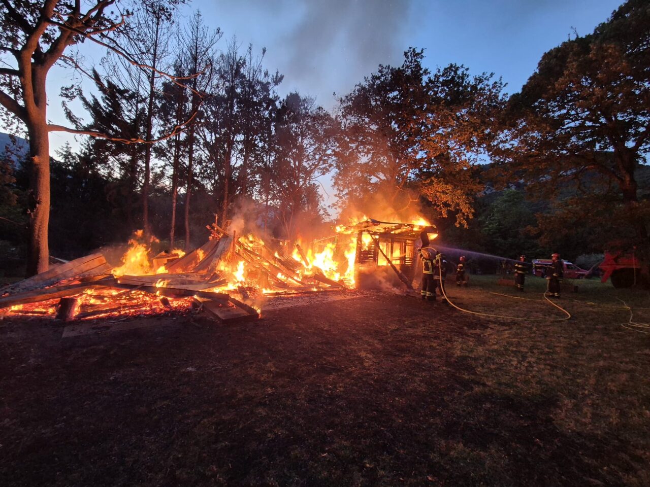 INCENDIO TROIANA ARCO (2)