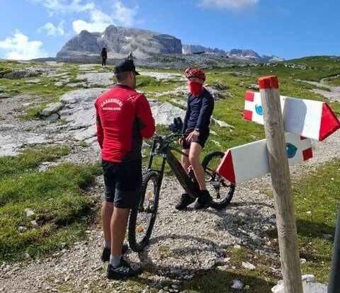 BIKERS MULTA SENTIERI CARABINIERI CAMPIGLIO (1)