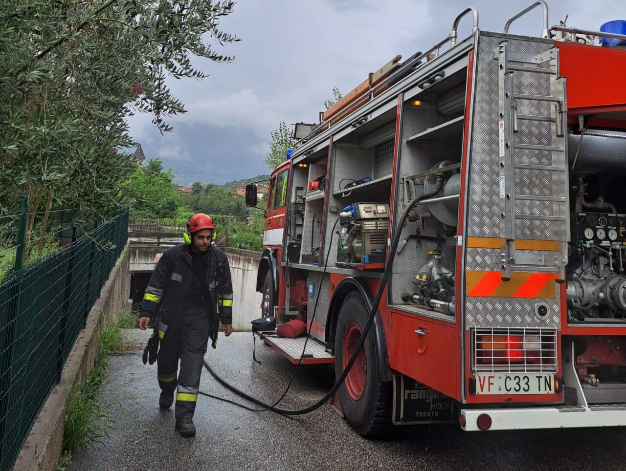 INCENDIO CONTATORI PALAZZINA PIETRAMURATA DRO VIGILI FUOCO (8)