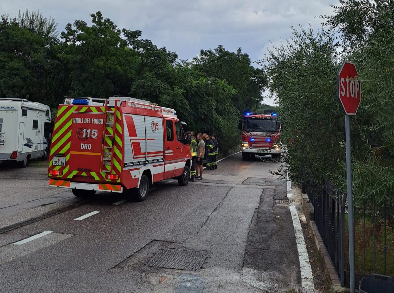 INCENDIO CONTATORI PALAZZINA PIETRAMURATA DRO VIGILI FUOCO (9)