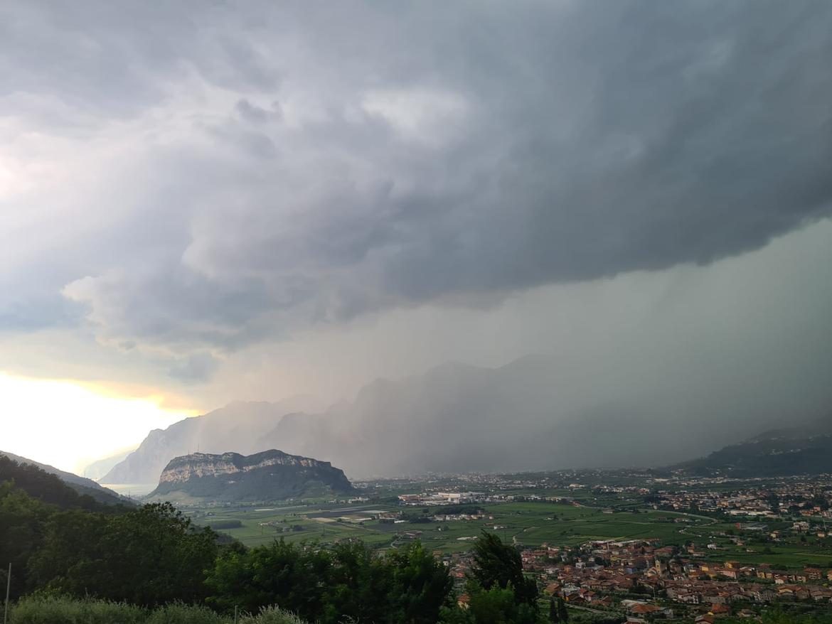 TEMPORALI MALTEMPO ALTO GARDA PIOGGIA