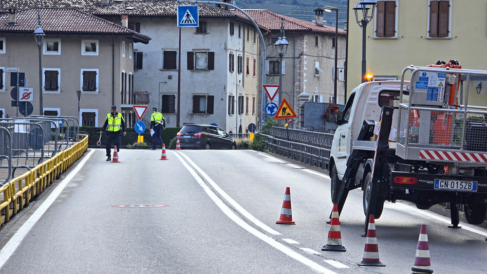 LAVORI PASSERELLA PONTE ARCO (15)