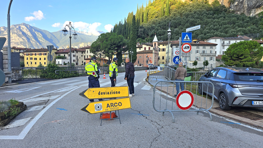 LAVORI PASSERELLA PONTE ARCO (5)