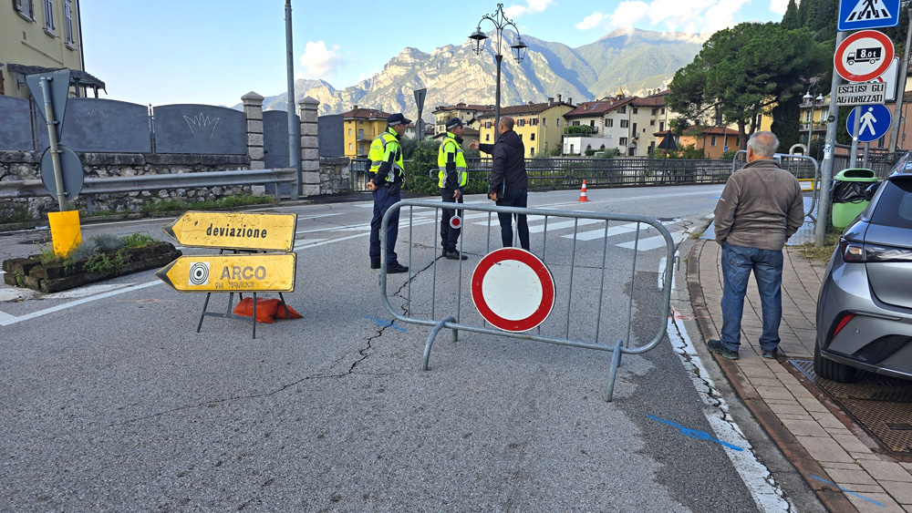 LAVORI PASSERELLA PONTE ARCO (9)