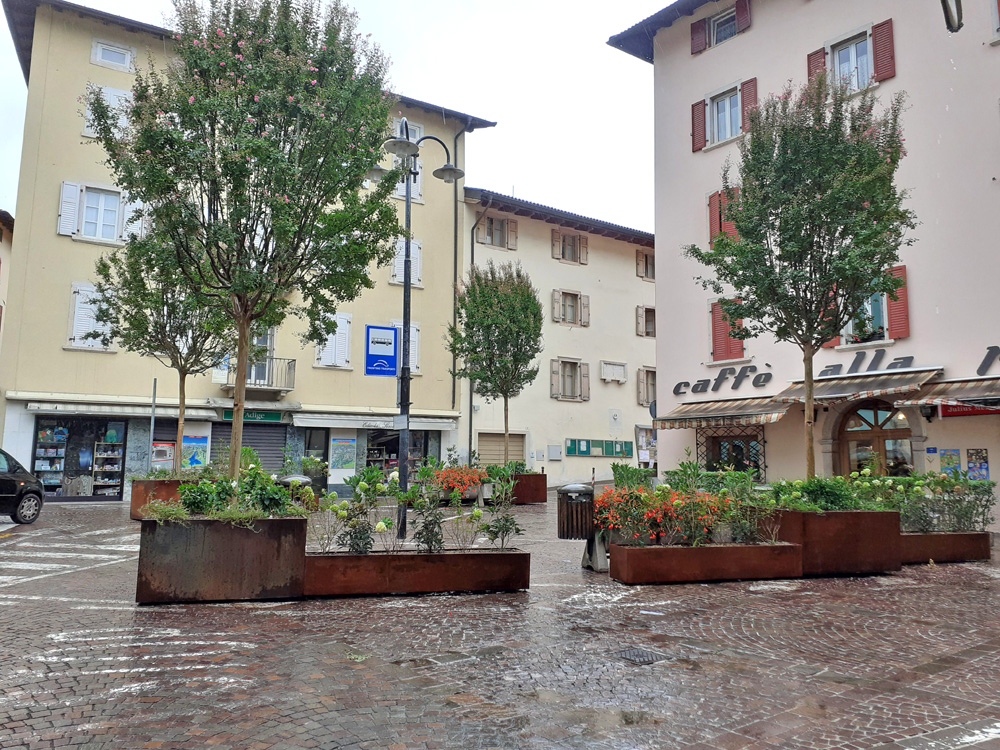 PIAZZA-VEZZANO-VALLELAGHI-W.jpg