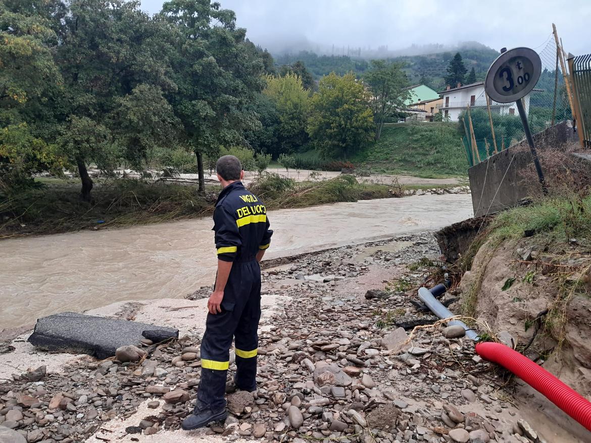 VIGILI DEL FUOCO ALLUVIONE MODIGLIANA (10)