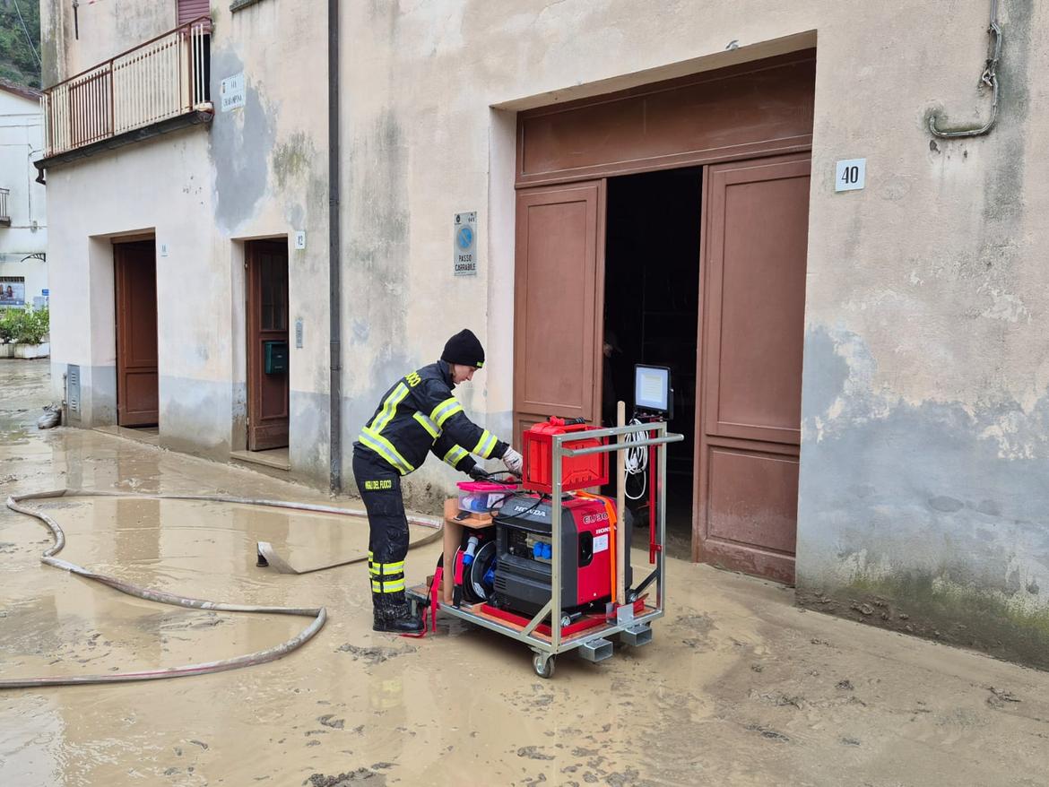 VIGILI DEL FUOCO ALLUVIONE MODIGLIANA (9)