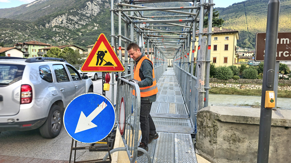 20241011_passerella pedonale provvisoria ponte arco (10)