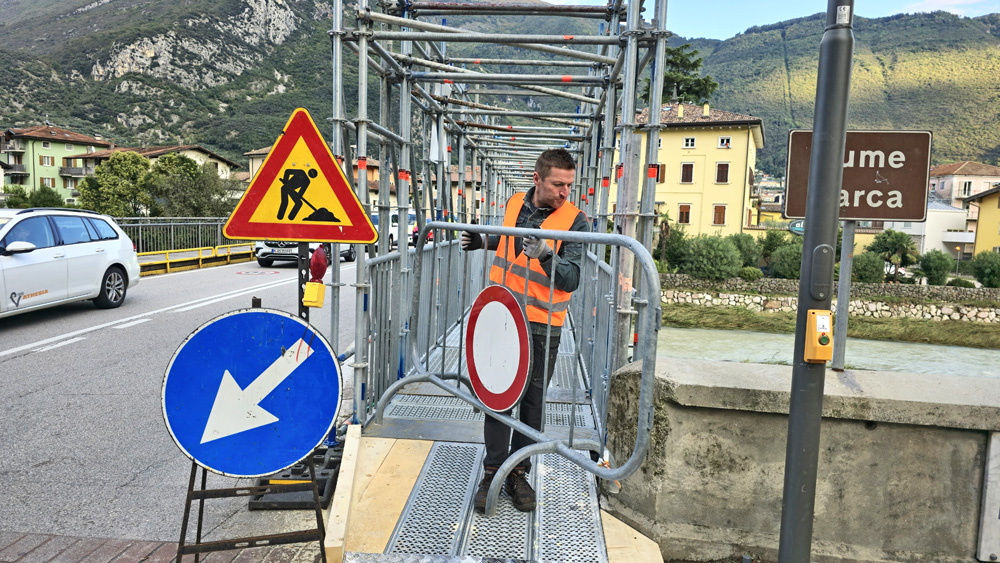 20241011_passerella pedonale provvisoria ponte arco (7)