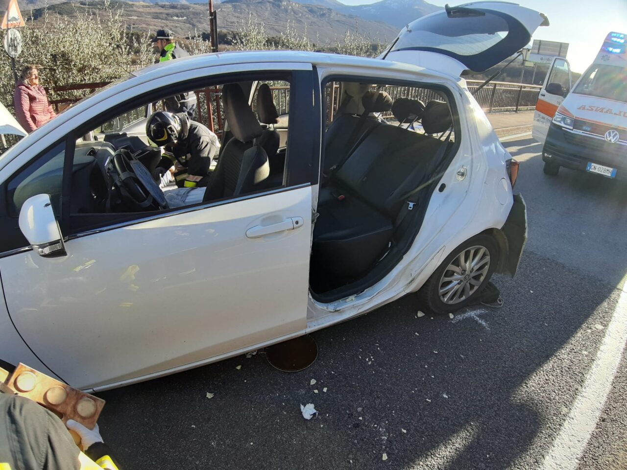 IMG-2025010 DRO TAMPONAMENTO VIGILI DEL FUOCO AMBILANZA (1)