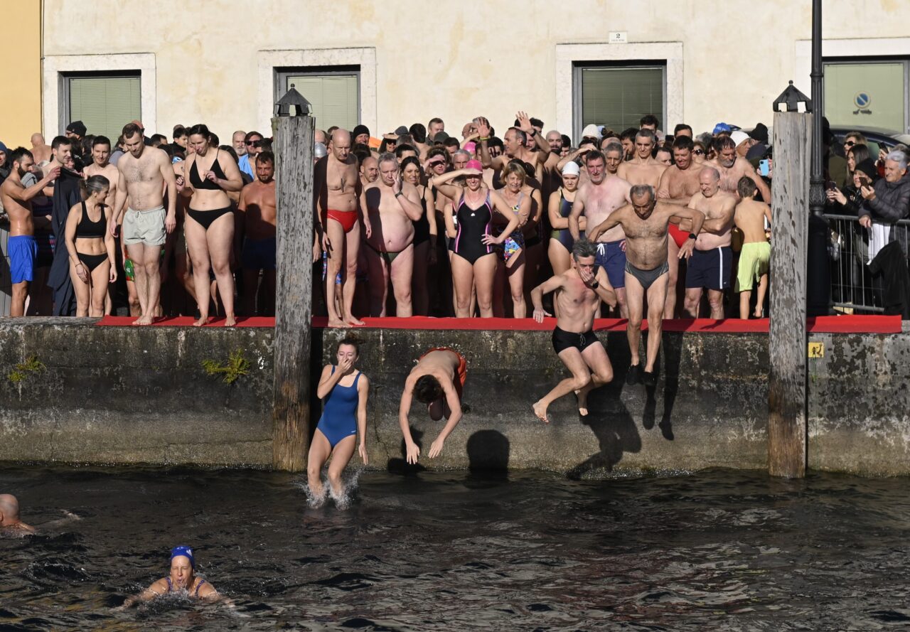 _ZFG3161 tuffo capodanno 2025 riva