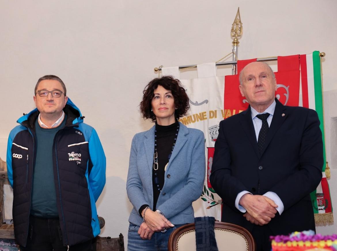 Il-presidente-Fugatti-con-la-vicepresidente-Gerosa-e-l-assessore-Tonina-a-Valfloriana-in-occasione-della-riunione-di-giunta_imagefullwide