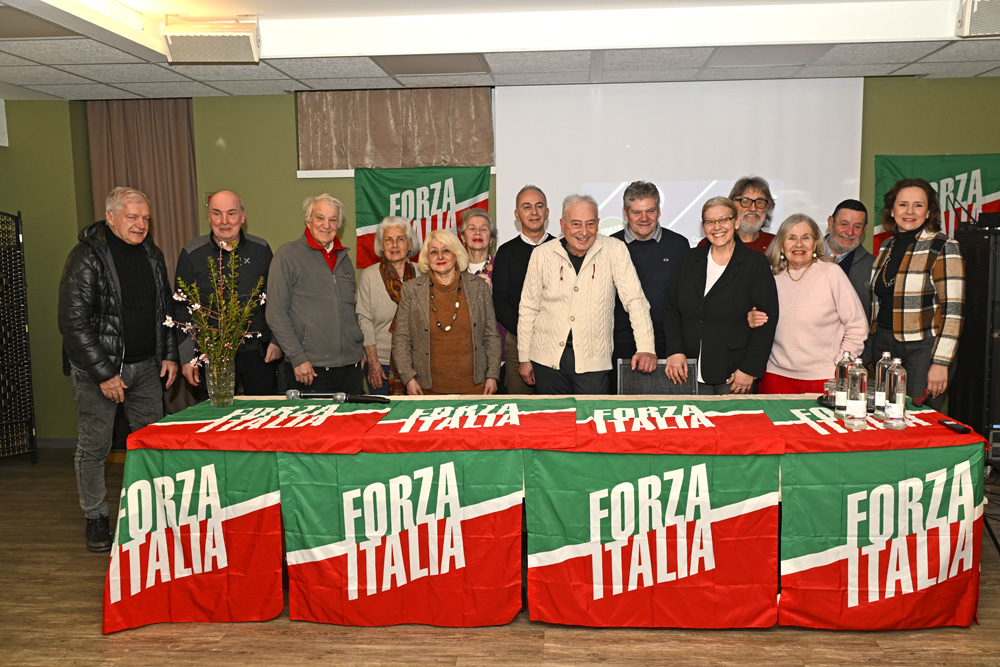 ZFG6172-FORZA-ITALIA-CARLO-MODENA-RIVA-7.jpg