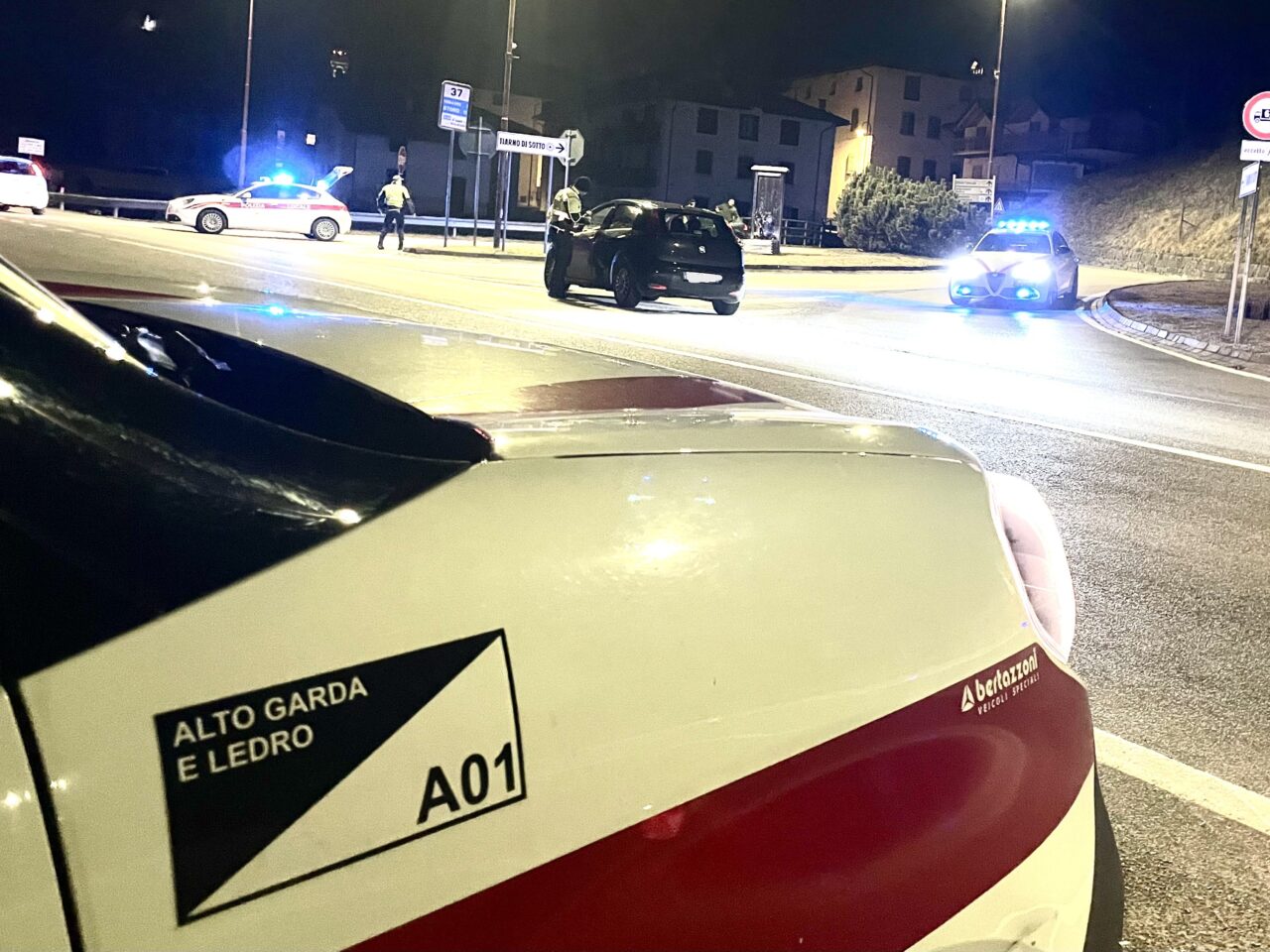 POLIZIA LOCALE ALTO GARDA CONTROLLI NOTTE (3)