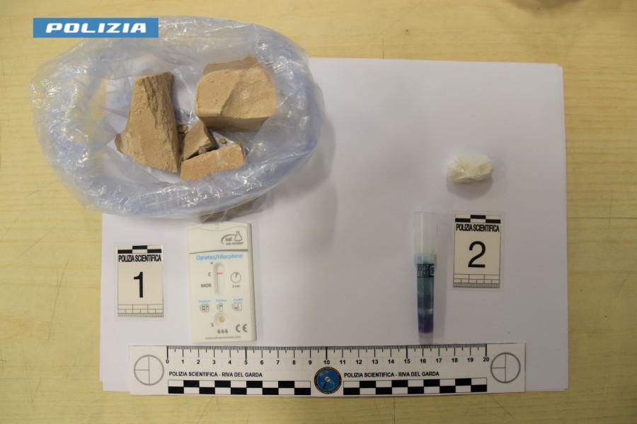 ARRESTO-EROINA-POLIZIA-RIVA-05-2025.jpg
