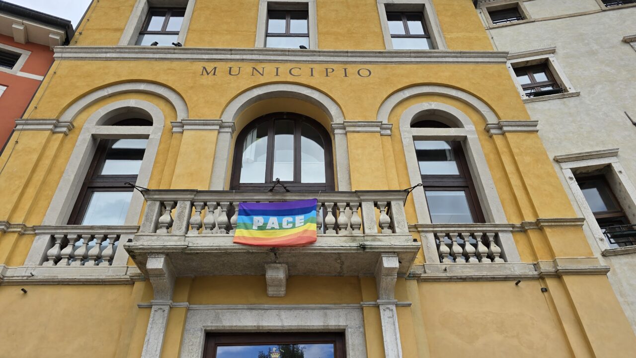MUNICIPIO-BANDIERA-PACE-RIVA-7-1280x721.jpg