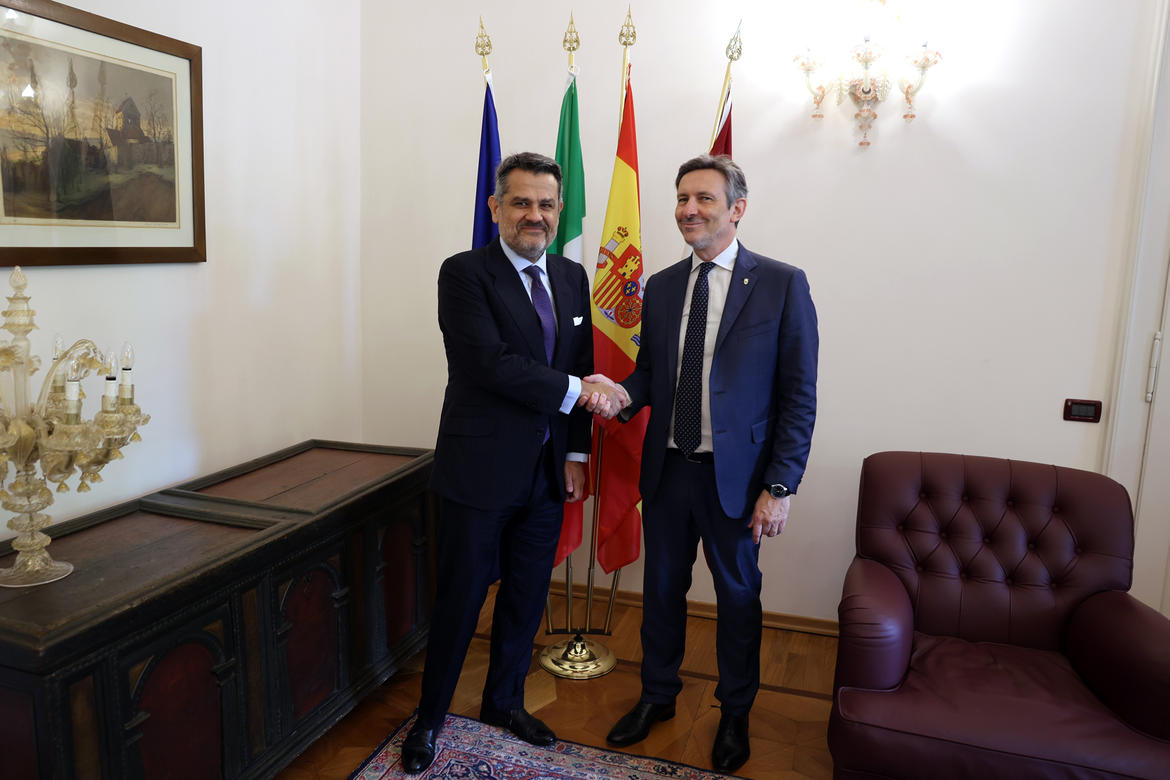 Ambasciatore-di-Spagna-Miguel-Fernandez-Palacios-Vicepresidente-Achille-Spinelli_imagefullwide