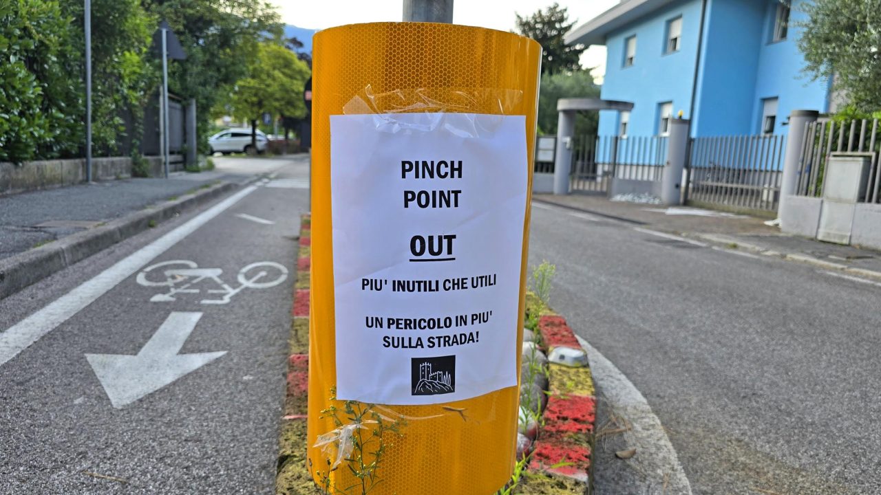 20250808_PINCH POINT ARCO PROTESTA (10)