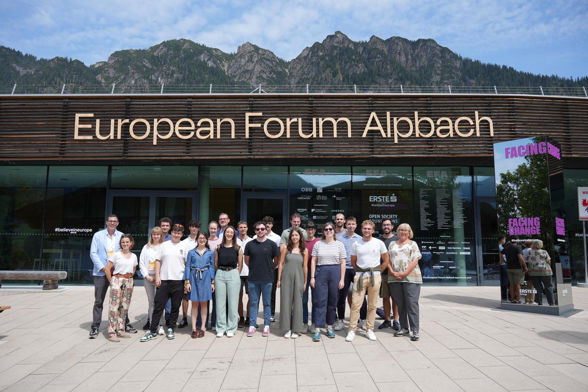 Foto-di-gruppo-dell-Accademia-dell-Euregio-2025_imagefullwide
