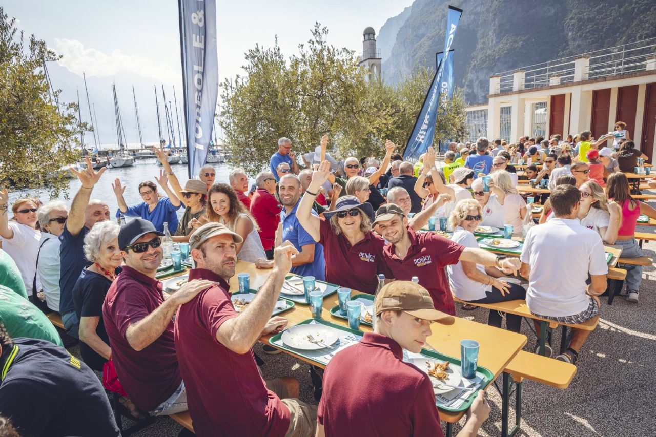 APTGARDADOLOMITI_FestaVolontari