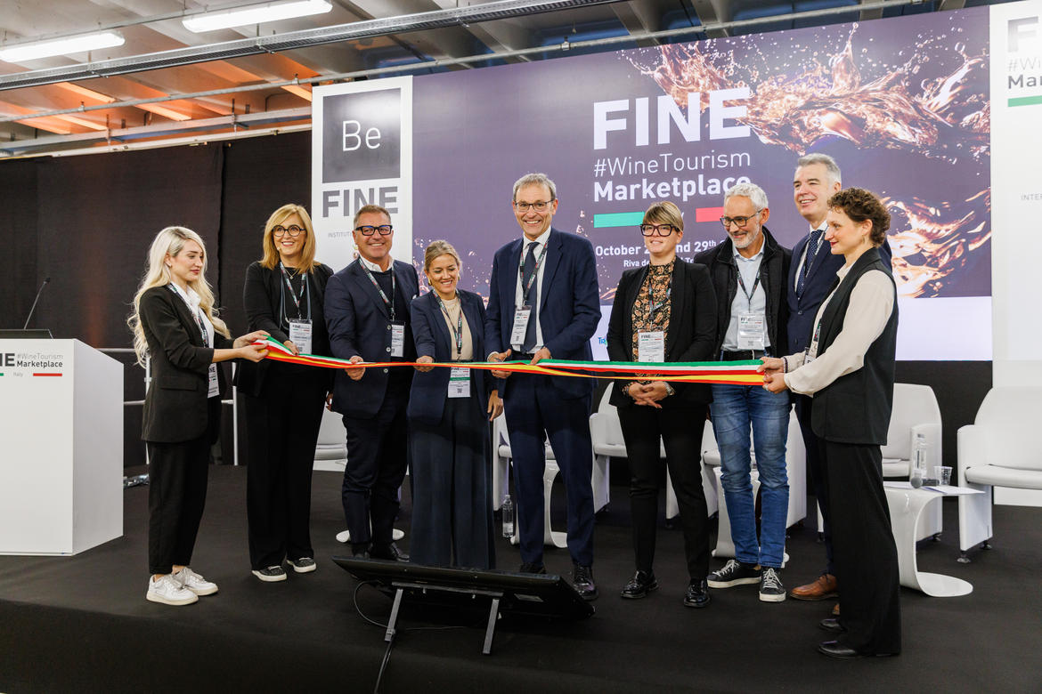 JS19703_imagefullwide