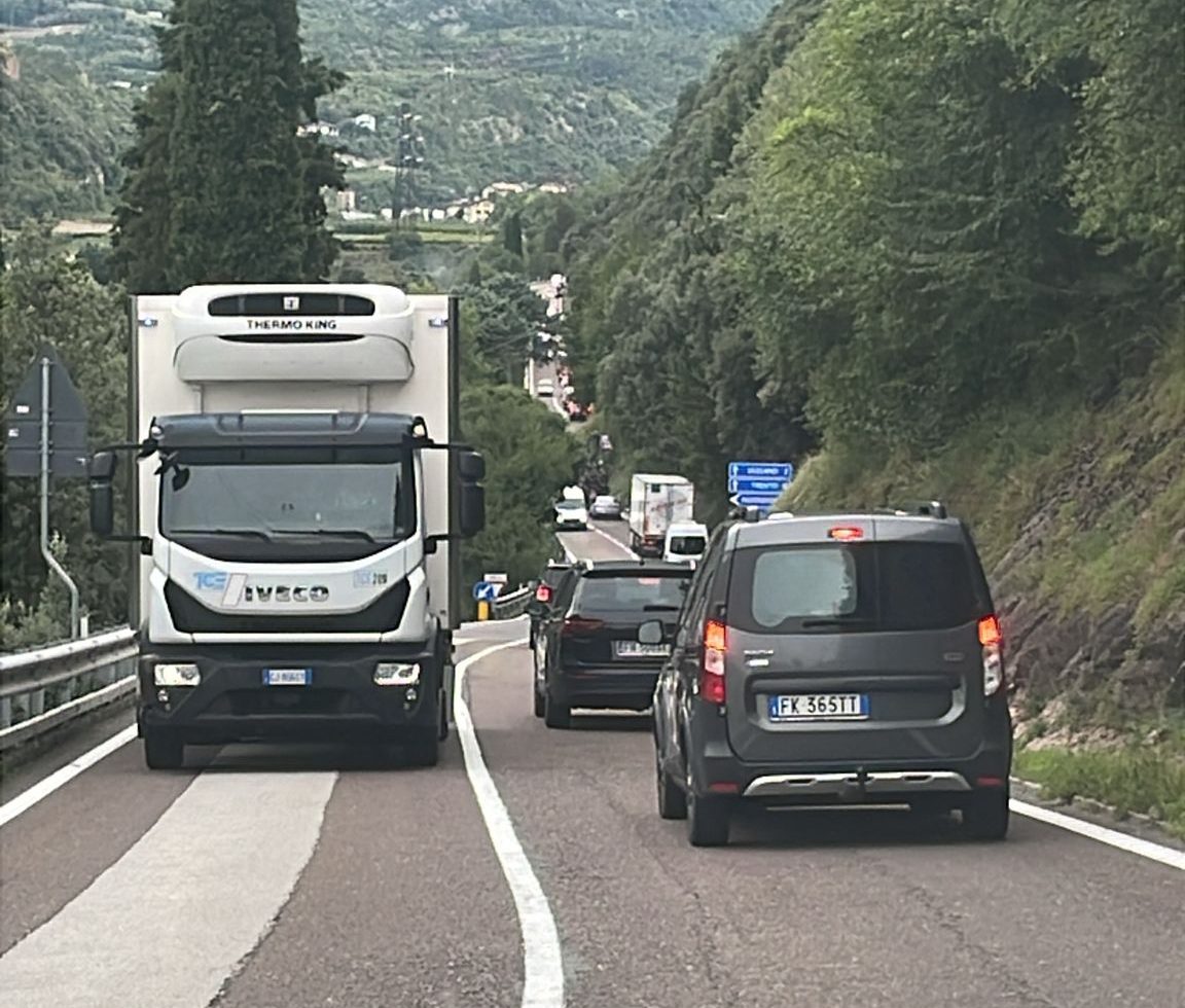 camion traffico gardesana