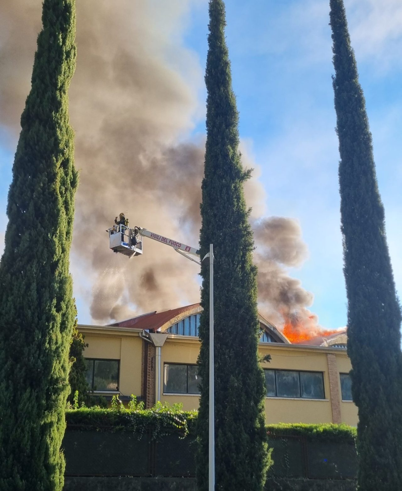 INCENDIO CARTIERA FEDRIGONI VARONE (7)